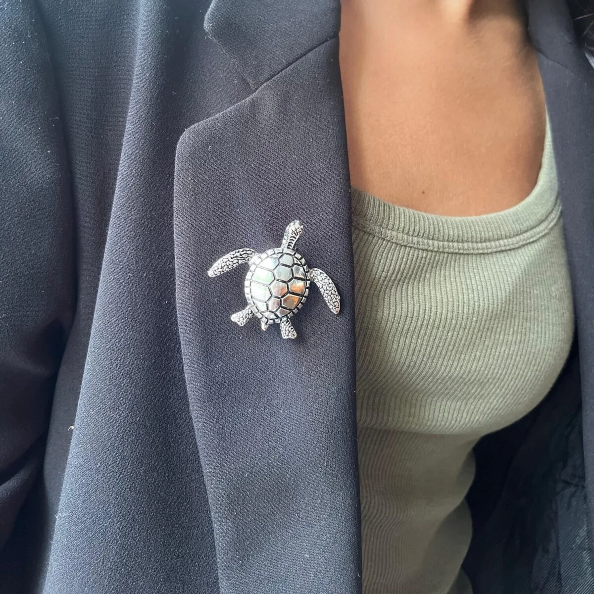 Prendedor Tortuguita Plateada